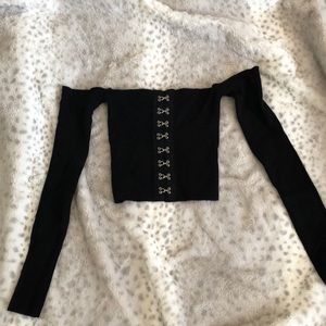 Black long sleeve crop top